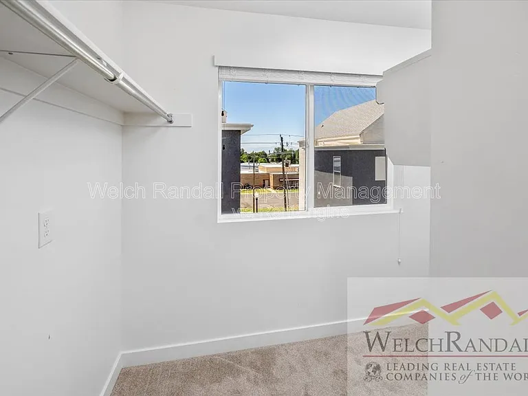 82 E Weekes Way — Photo 21