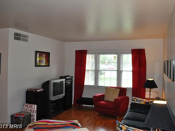 2nd image of 9549 Fairfax Blvd #104