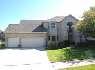 840 Lockwood Cir, Naperville, IL 60563