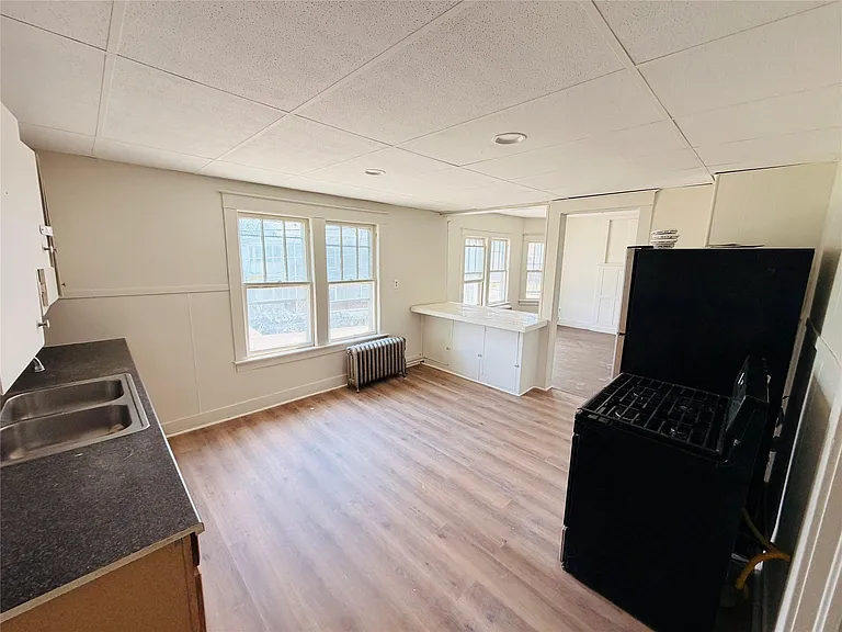 528 Chenango St #2 — Photo 4