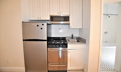 Rented by Manhattan Realty Group