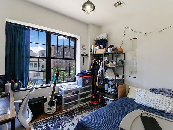 3rd image of 276 E 23rd St APT 3