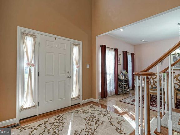 5th image of 5 Chandler Ct