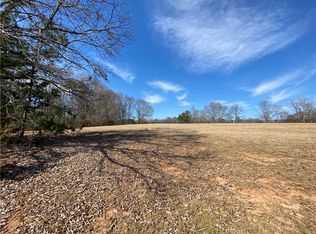 23 Majestic Shores Trl, Hartwell, GA 30643