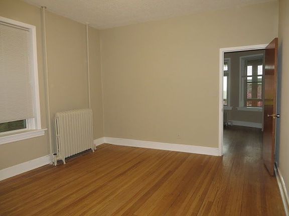 4th image of 1825-2 Jefferson St #1825-2