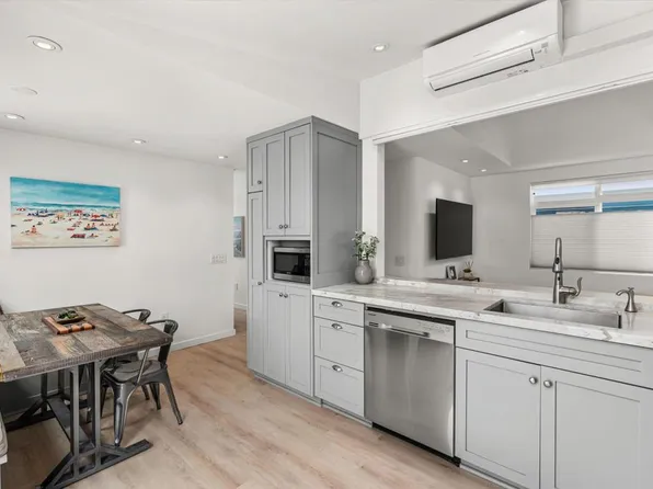 20 El Paseo St, Newport Beach, CA 92663