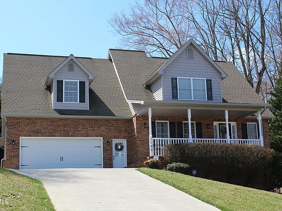 3rd image of 1085 Carriage Hills Pl