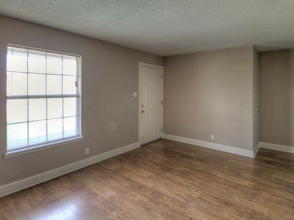 2nd image of 2303 Moser St APT 2