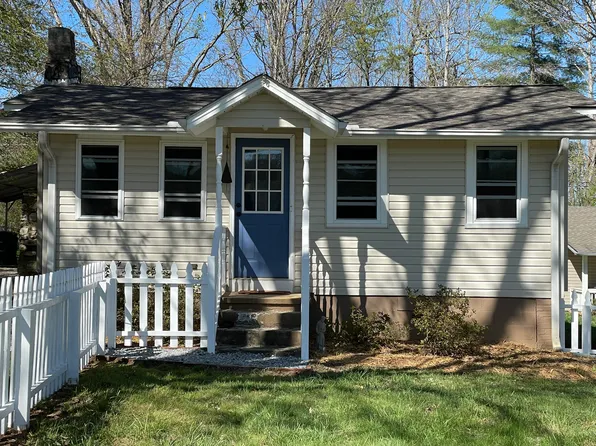 108 Merriman Rd, Hendersonville, NC 28791