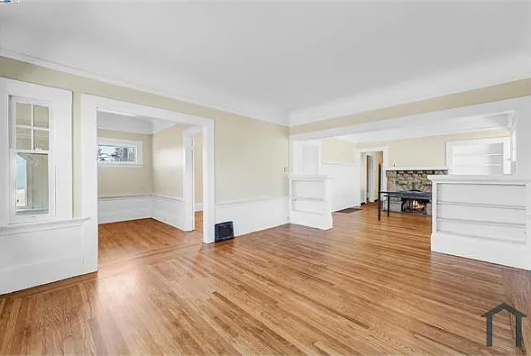 2713 Coolidge Ave — Photo 6
