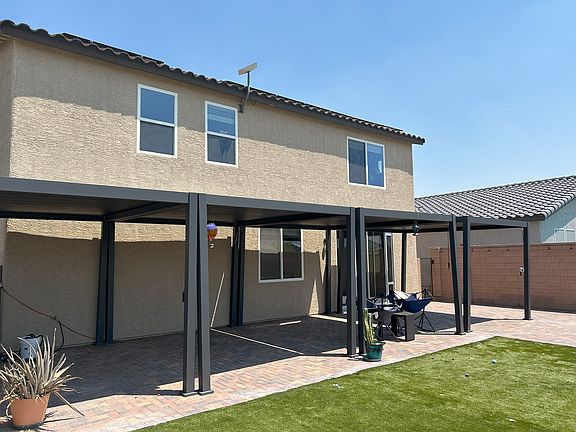 4th image of 405 Bridal Veil Falls St