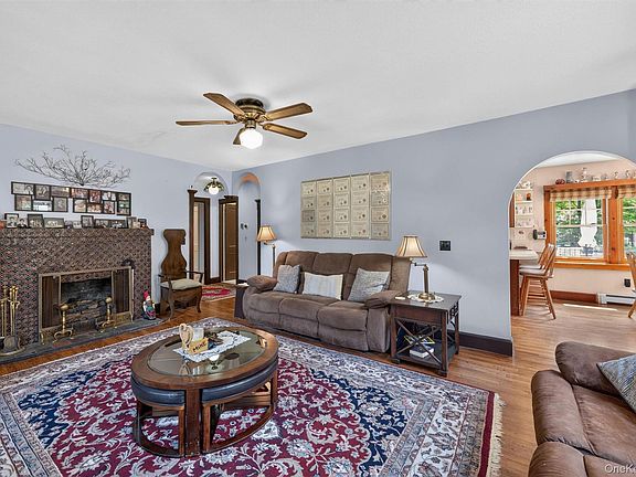 5th image of 3112 Donald Court