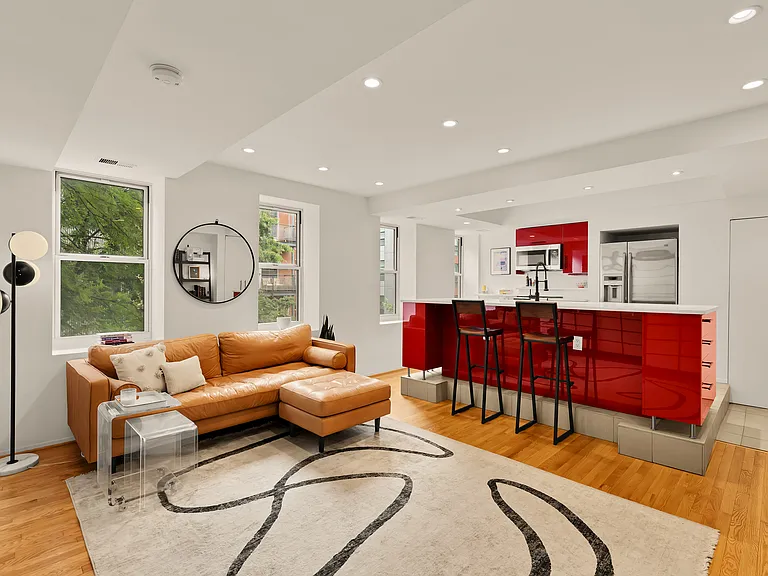 2370 Champlain St NW #21 — Photo 8