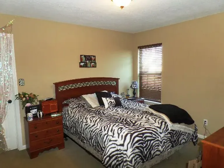 70 Mill Pond Pl — Photo 7