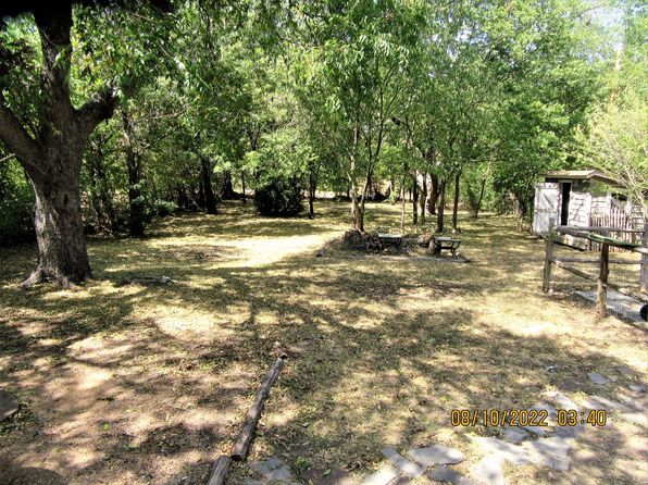 403 W Main St, Whitesboro, TX 76273