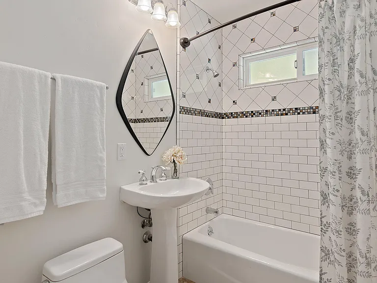 964 Garcia Rd — Photo 36