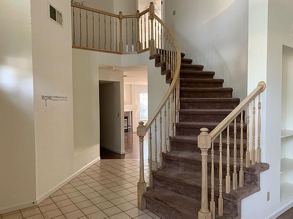 2nd image of 1709 Evergreen Dr
