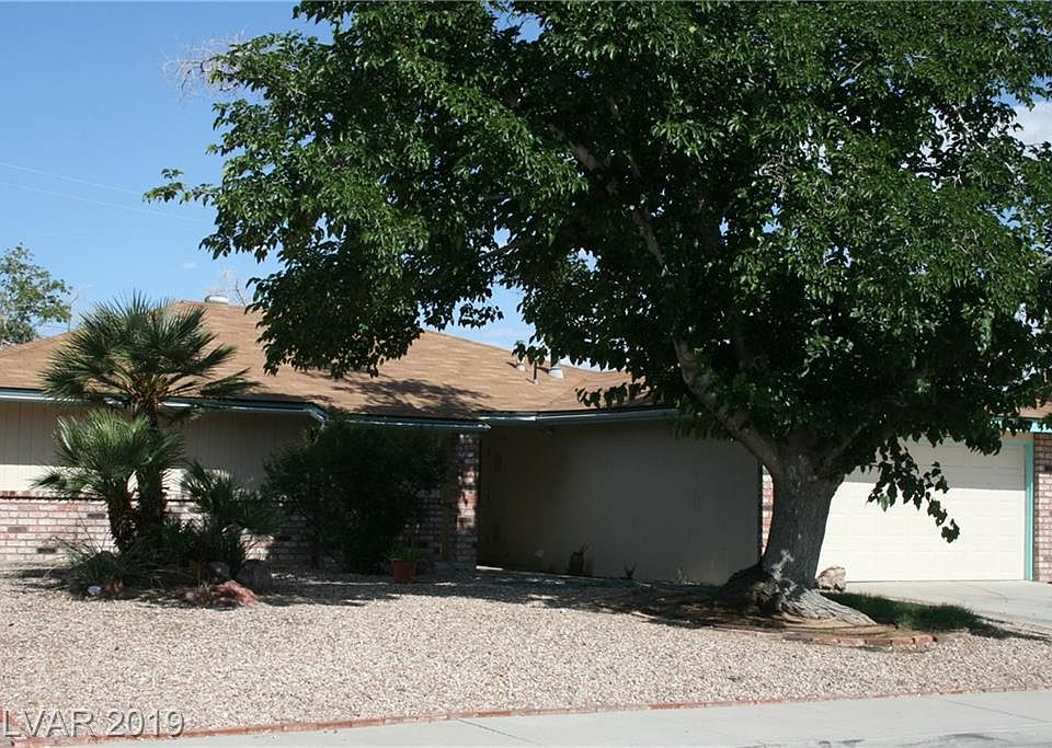 2nd image of 708 McDermit St