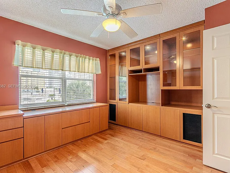 121 Golden Isles Dr #201 — Photo 28