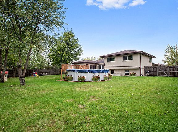 3rd image of 12141 W Derby Ln