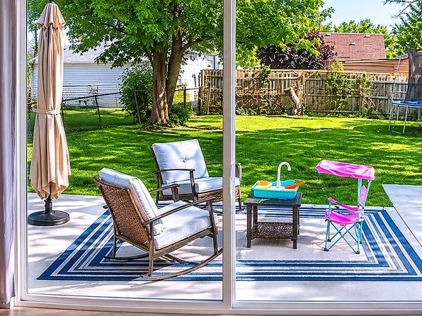 11369 Cadillac Ave, Warren, MI 48089
