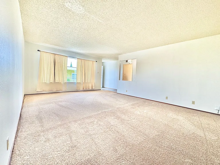 3061 Kansas St — Photo 7