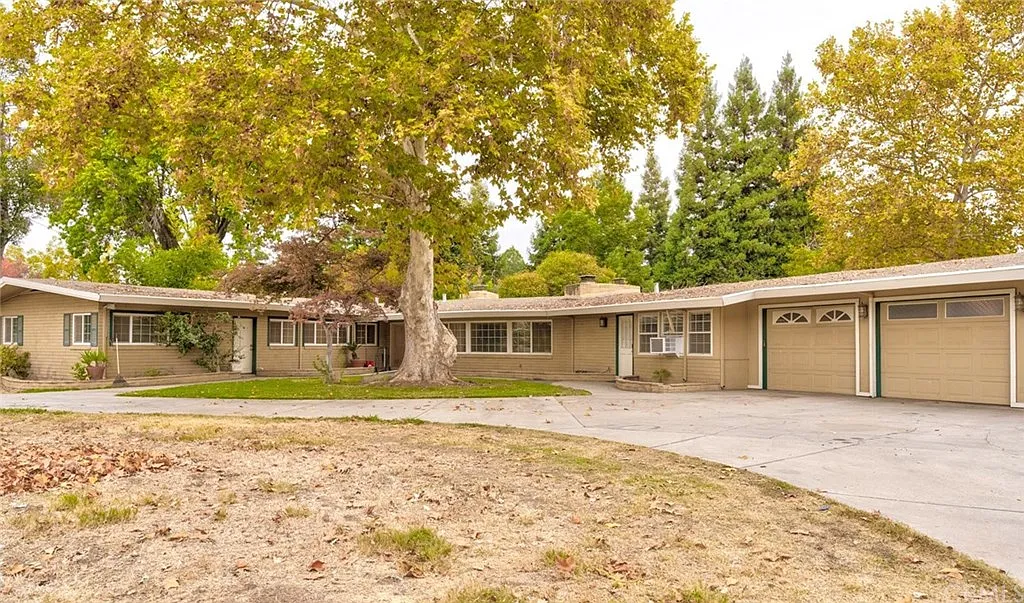 2837 Arden Ln photo 1