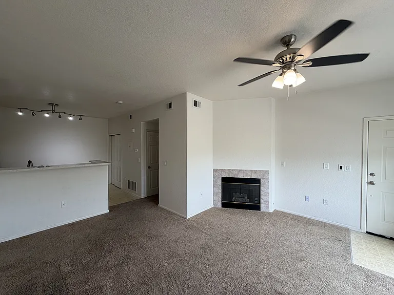 905 S Zeno Way #102 — Photo 2
