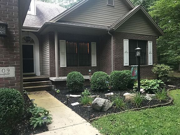 2nd image of 709 Woodfield Ct