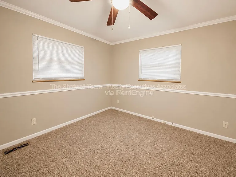 11104 Hughlan Dr — Photo 10