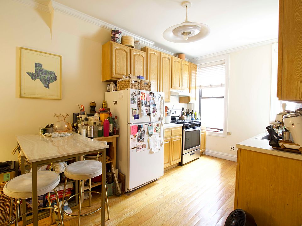 1st image of 77 E 2nd St APT 2