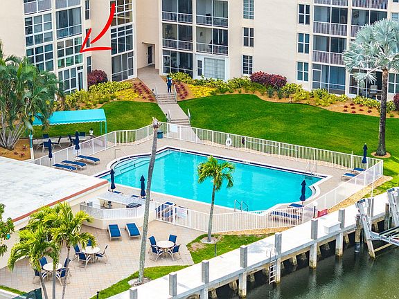 3rd image of 1391 S Ocean Boulevard #206