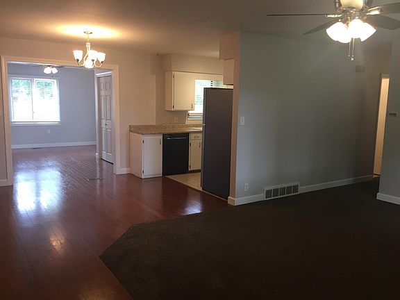 3rd image of 3106 N Severance St