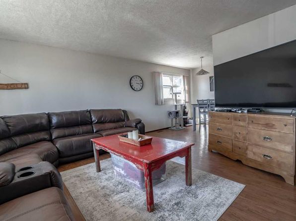 5008 S 50th Ave, Grimshaw, AB T0H 1W0