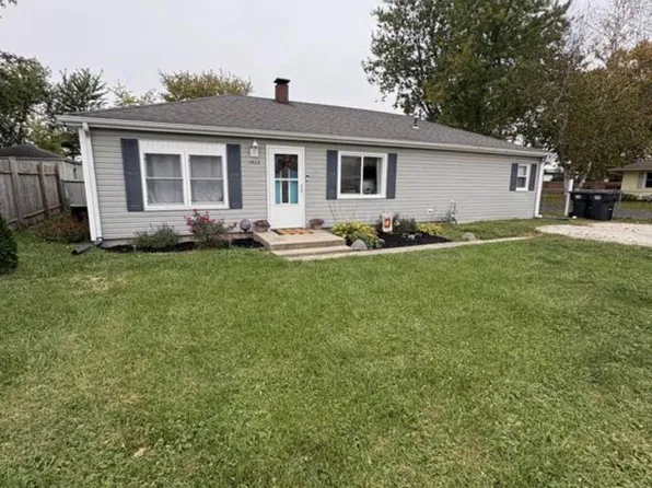 1723 S Nebo Rd, Yorktown, IN 47396