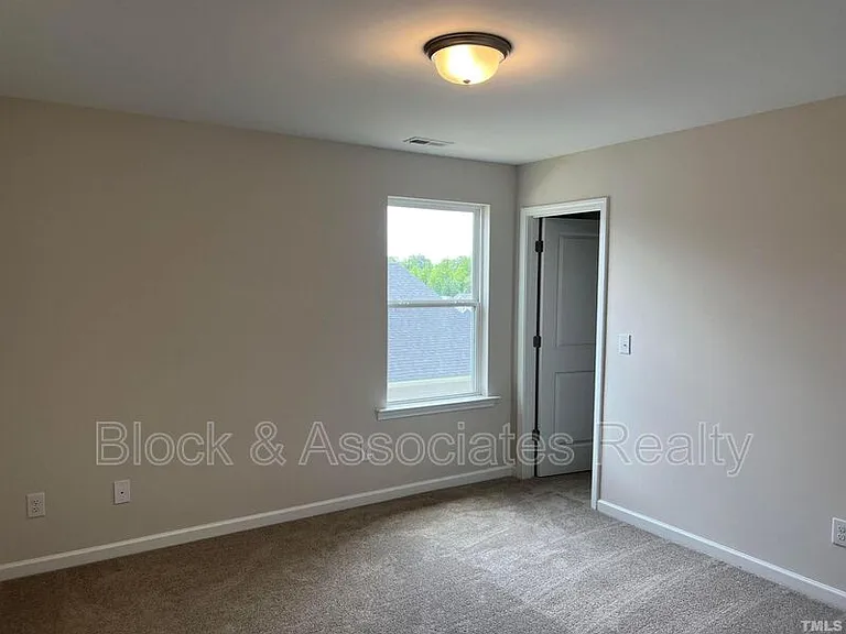 248 Streamliner Blvd — Photo 16