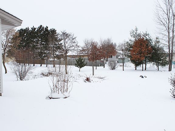4th image of 3903 233rd Ave NW