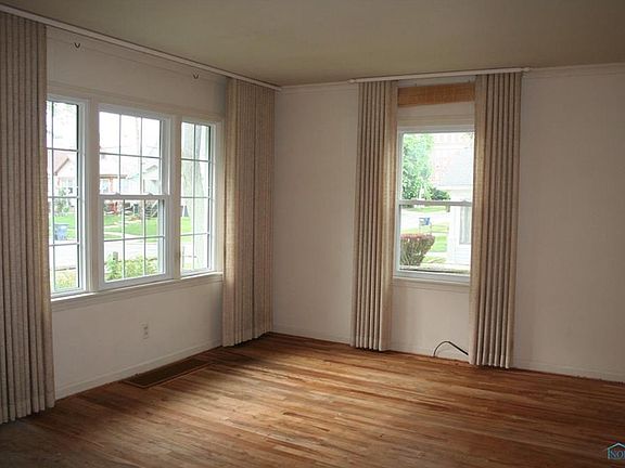 5th image of 854 Toledo Ave
