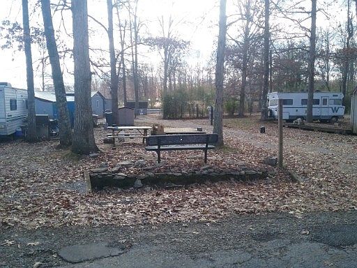 2nd image of 898 Lakeshore Dr