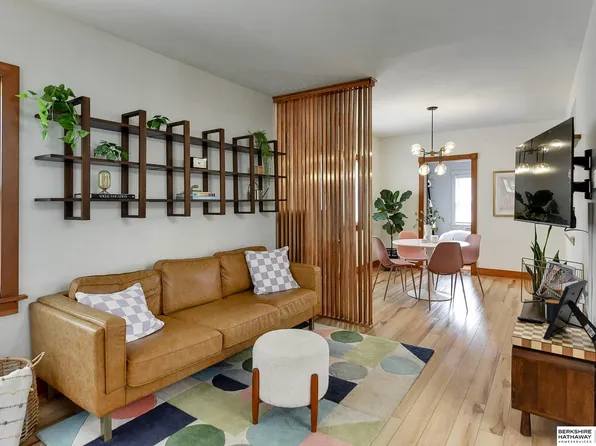 5623 Cedar St, Omaha, NE 68106