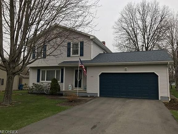 2nd image of 521 Oriole Dr