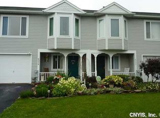 8204 Boatwatch Dr, Baldwinsville, NY 13027