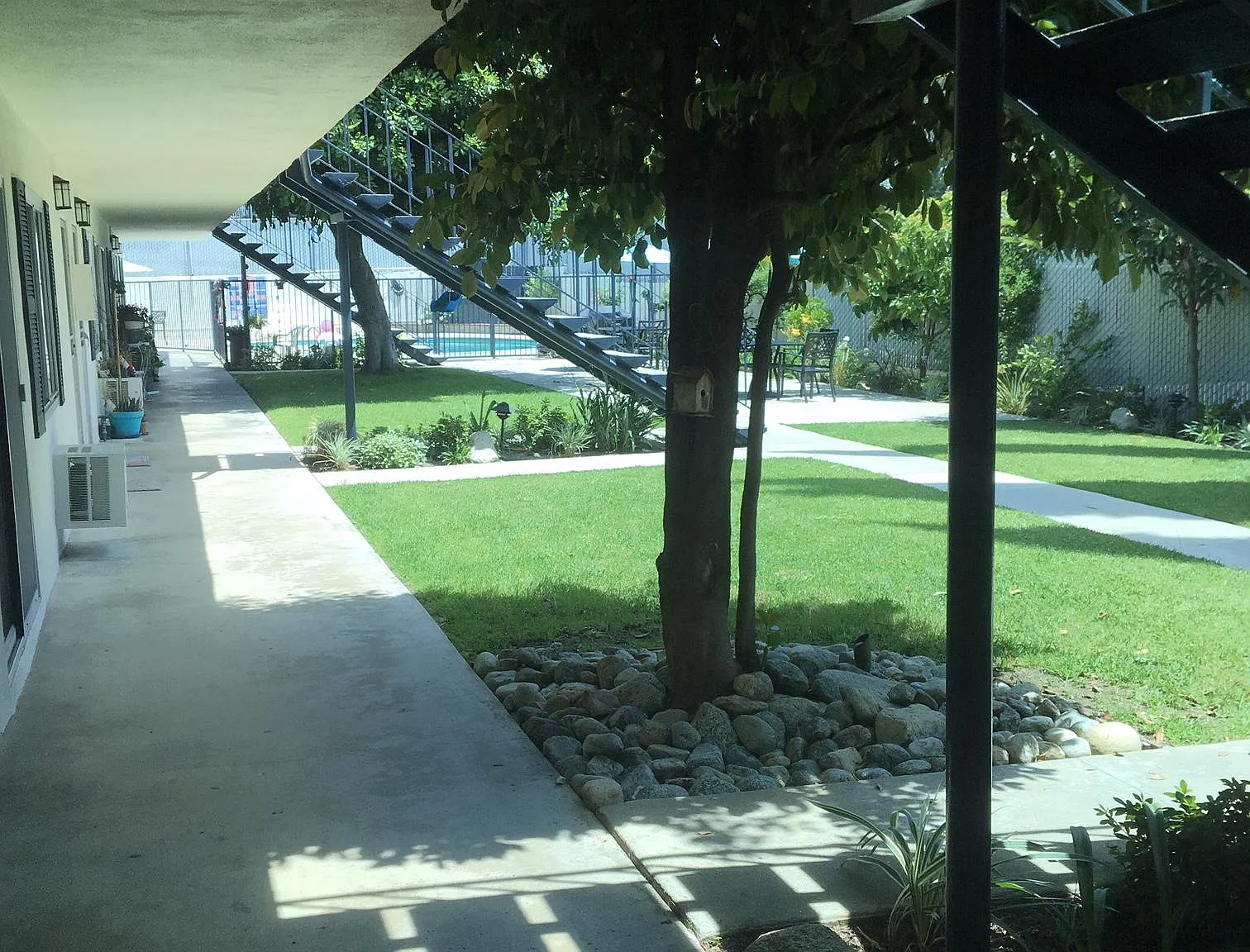 2 bed, 800 sqft, $2,490 — Photo 1