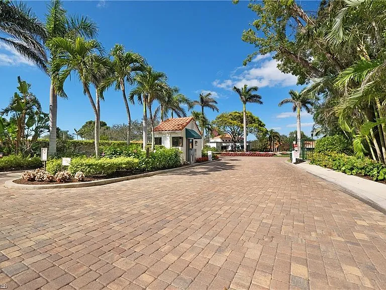 845 Reef Point Cir — Photo 35