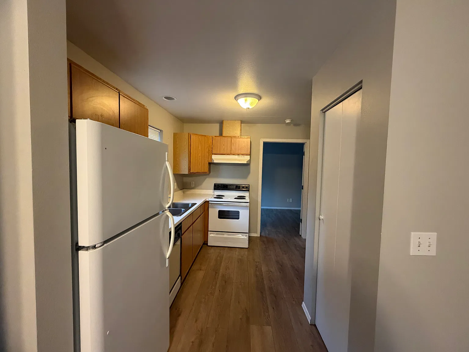 1 bed, 700 sqft, $1,350 — Photo 3