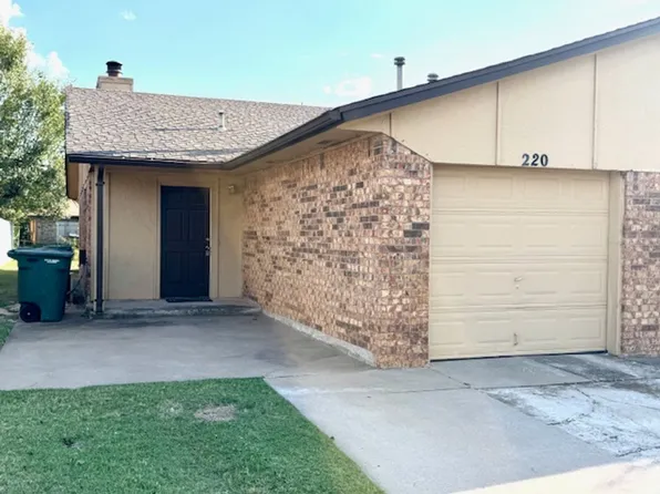 220 Ashley Dr #220, Edmond, OK 73003