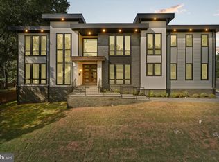 610 Delano Dr SE, Vienna, VA 22180