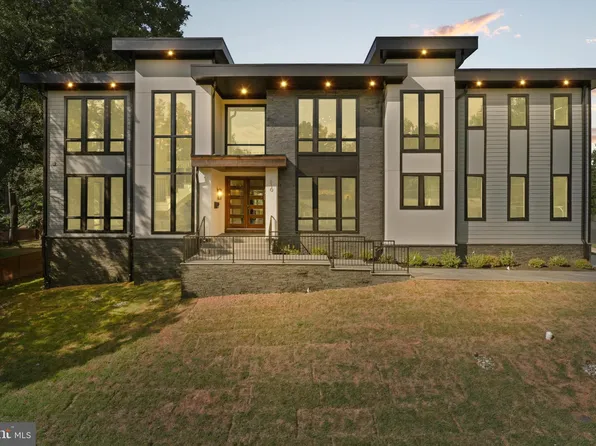 610 Delano Dr SE, Vienna, VA 22180