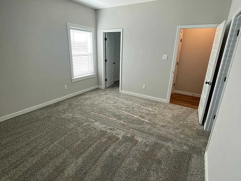 Master Bedroom (upstairs)