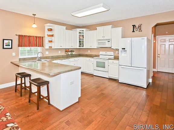 5th image of 1113 Saddlewood Dr